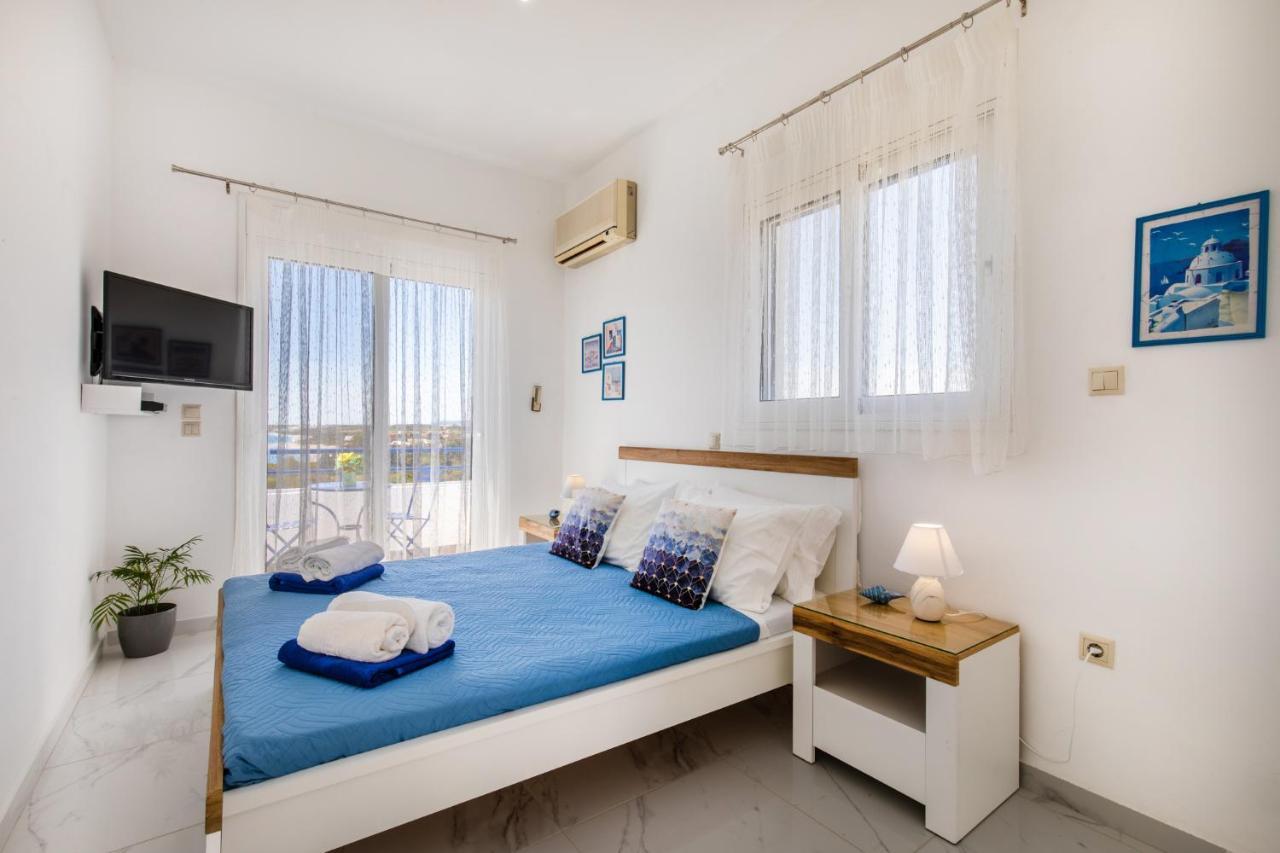 White Blue Villa ラクハニア エクステリア 写真