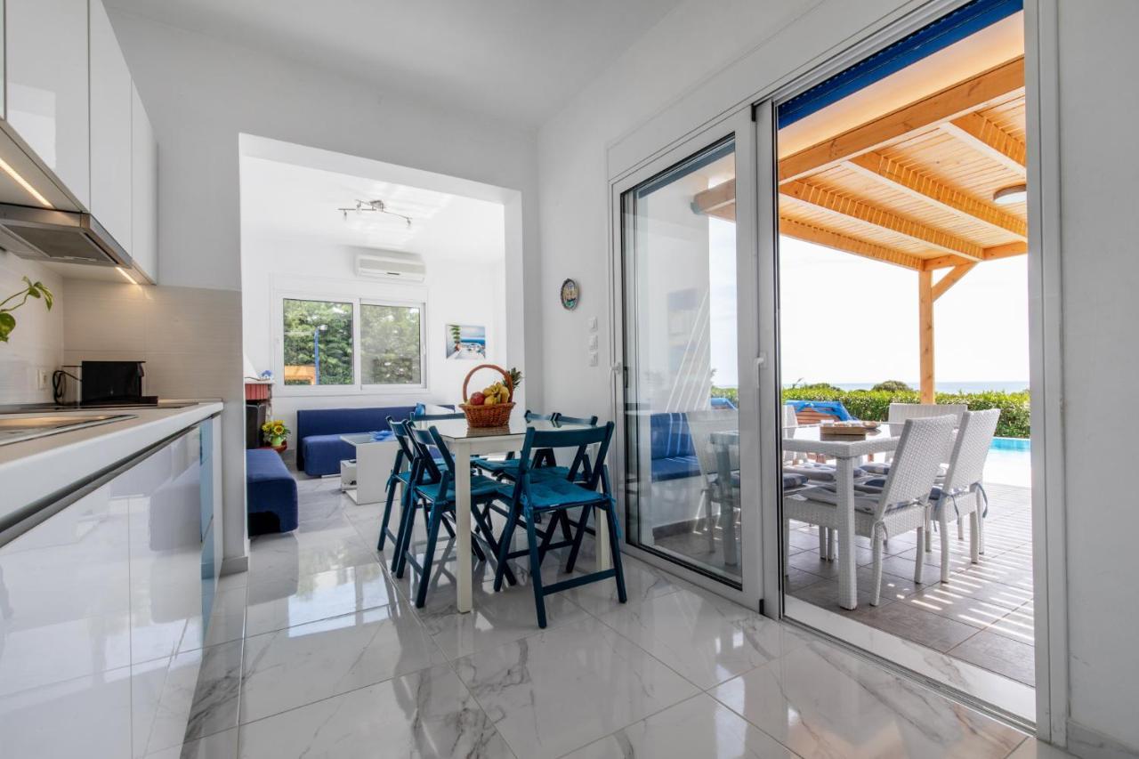 White Blue Villa ラクハニア エクステリア 写真